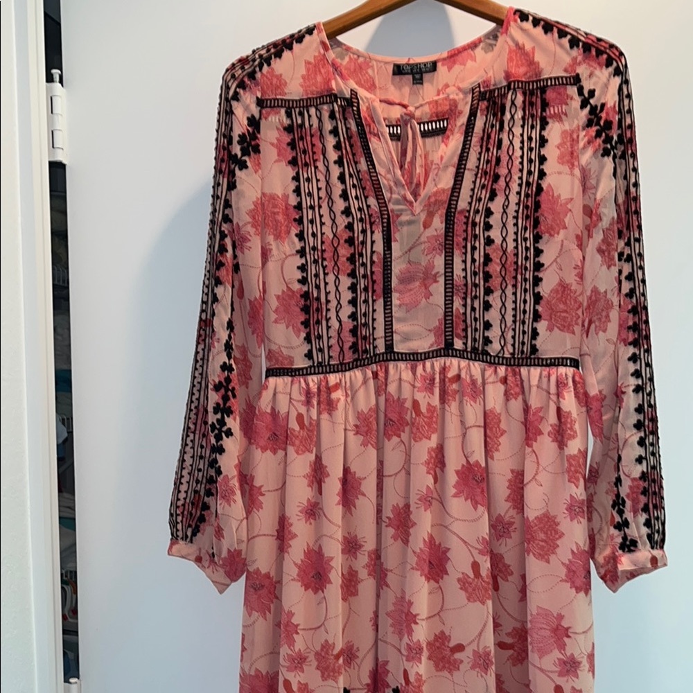 NWOTs TopShop Pink and Black Floral Lightweight Dress  Woman Size 6 - Picture 3 of 13